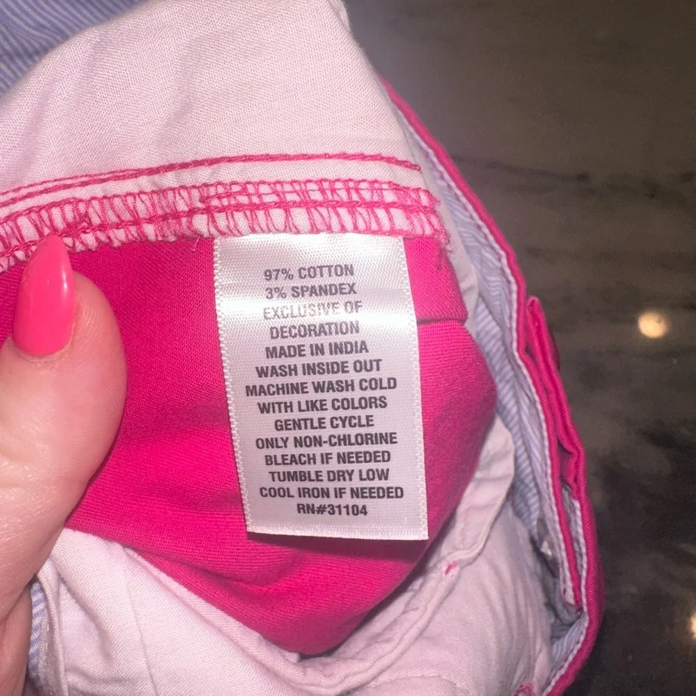 EUC Crown‎ & Ivy Size 6 Women's Pink Rollup Shorts